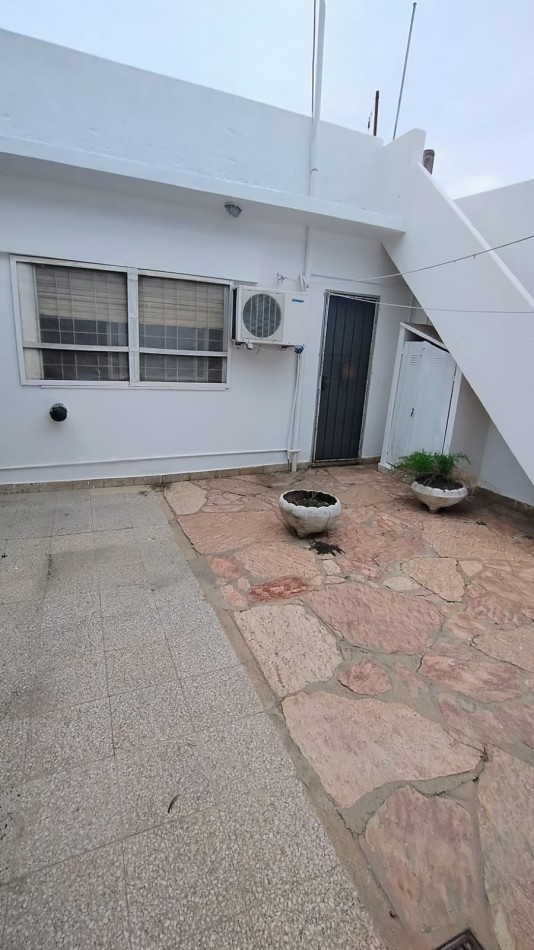 CASA + DPTO EN VENTA EN B° YOFRE NORTE, APTA CREDITO. EXCELENTE UBICACION Y OPORTUNIDAD!!!!!