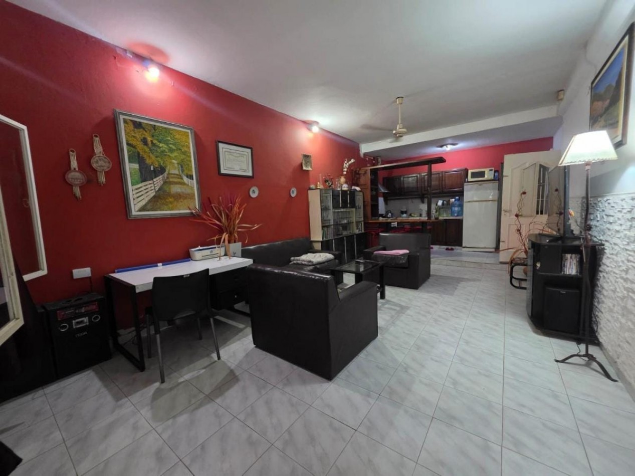 CASA +DPTO EN VENTA B° PATRICIOS A REMODELAR, IDEAL INVERSOR!!!!